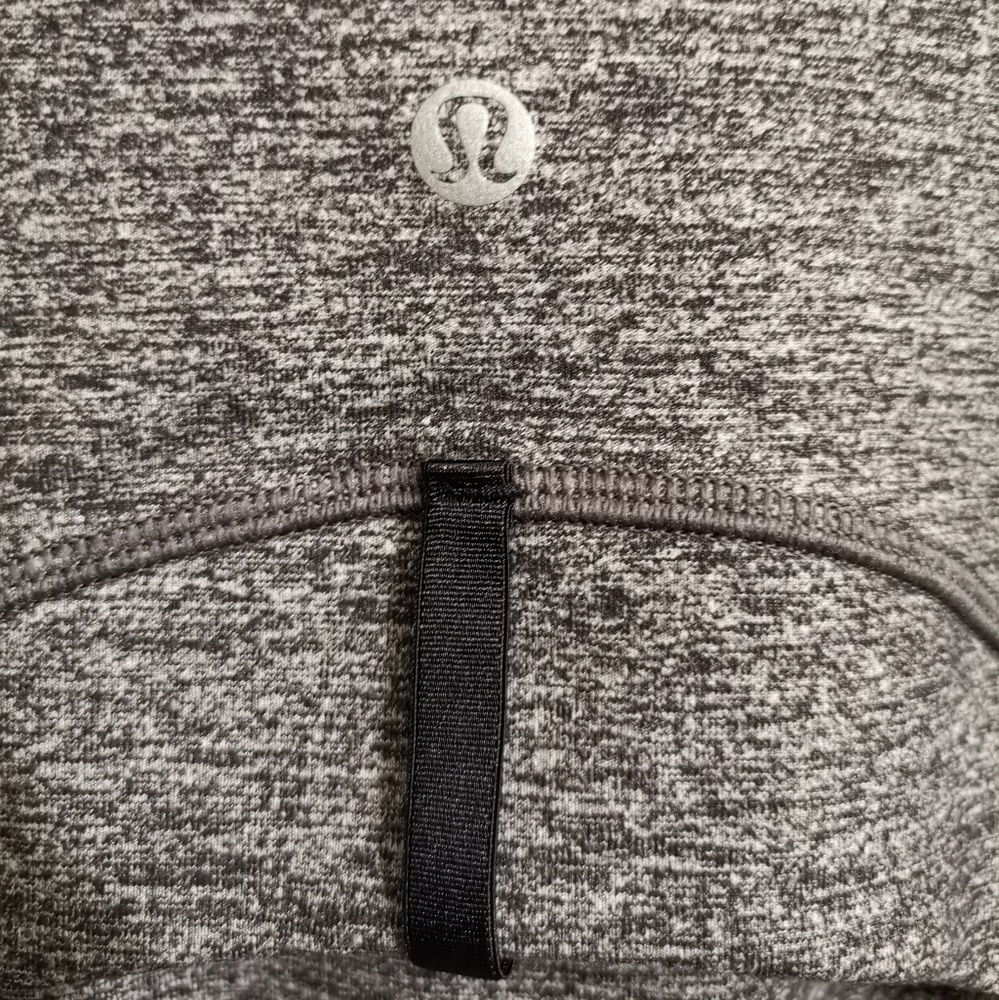 Like new Lululemon Define jacket 6 Heatheredblack - Picture 7 of 7